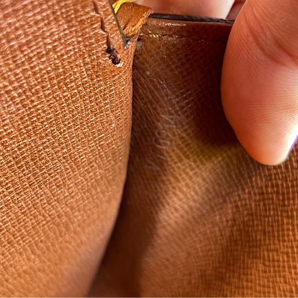 LOUIS VUITTON Shoulder bag - Picture 15 of 16